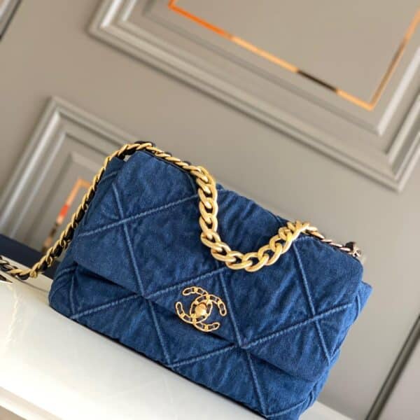 Chanel 19 Denim Danning