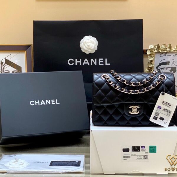 CHANEL CLASSIC FLAP 23cm BLACK