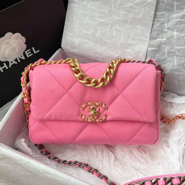 Chanel Women 19 Flap Bag Lambskin Gold Silver-Tone & Ruthenium-Finish Metal Pink