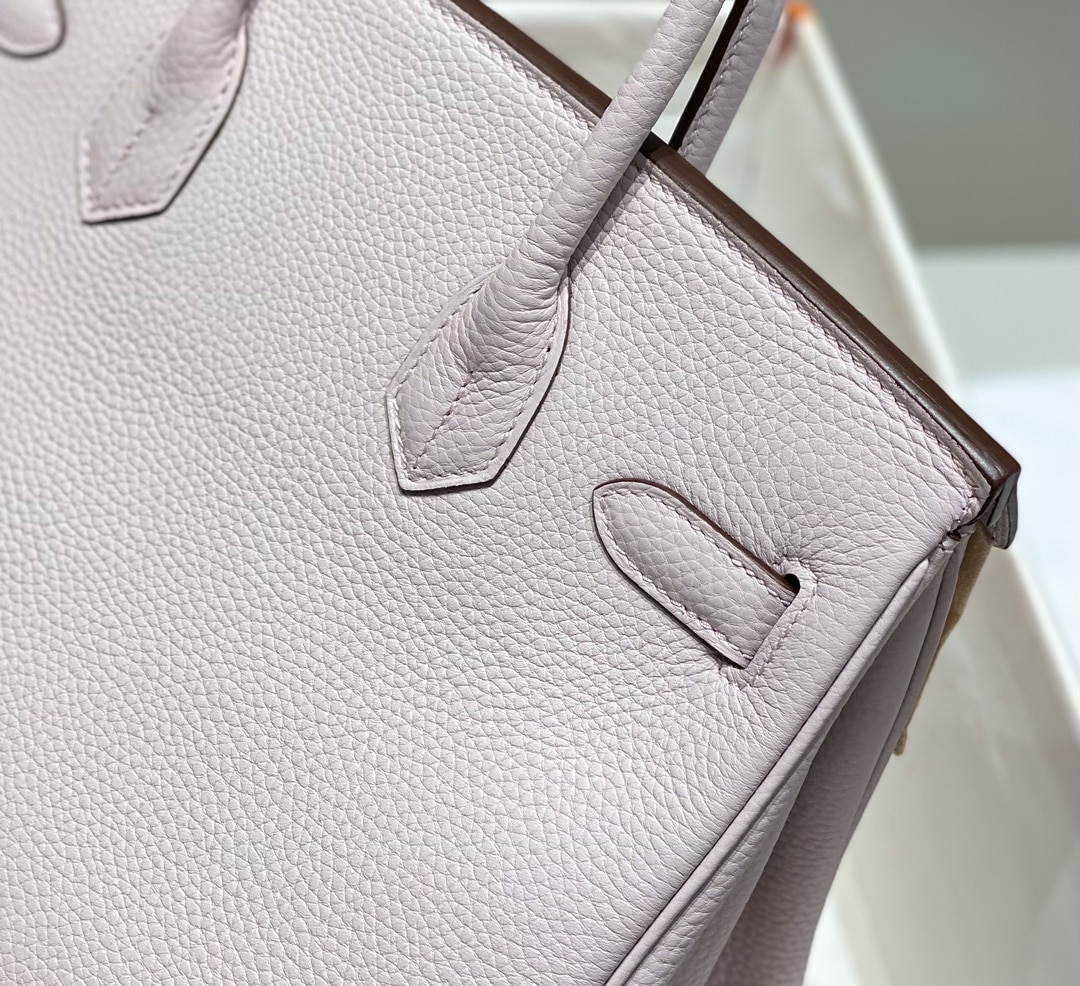 z4649456819977_3564e53b8e59d3156bf8541e55d3861f